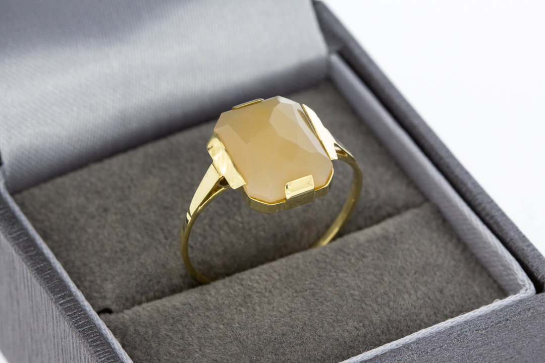 14 karaat gouden vintage ring gezet met Carneool - 18,8 mm