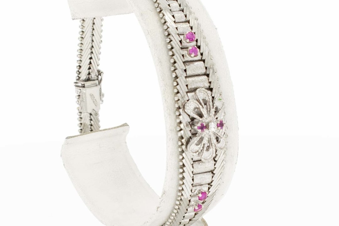 18 Karaat witgouden armband met roze Saffier- 19,3 cm