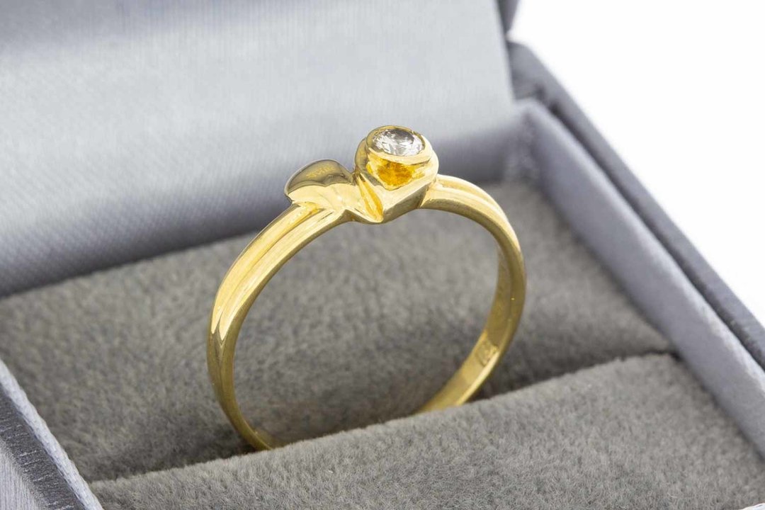 18 Karaat geel gouden Solitair ring met diamant - 17,6 mm