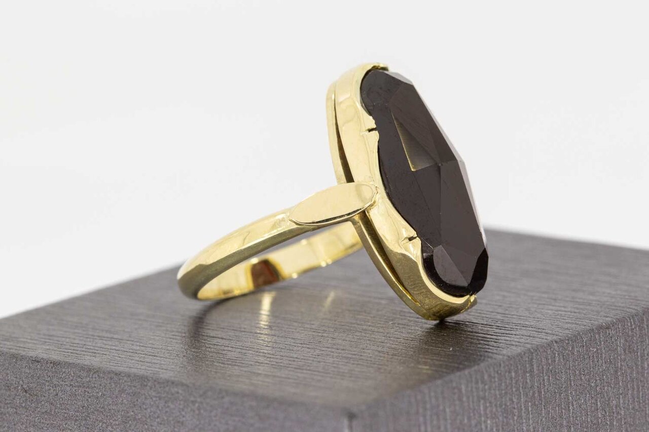 14 Karaat gouden Retro Granaat ring - 18,2 mm