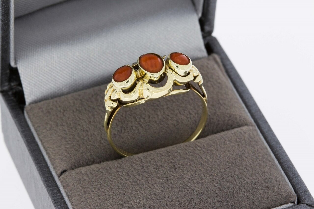 14 karaat gouden Bloedkoraal ring - 18,8