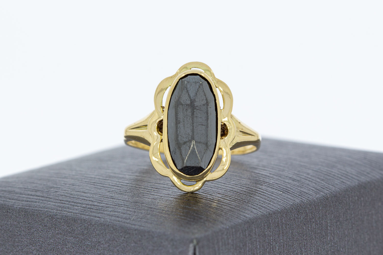 14 Karaat gouden Vintage Hematiet ring - 17,7 mm