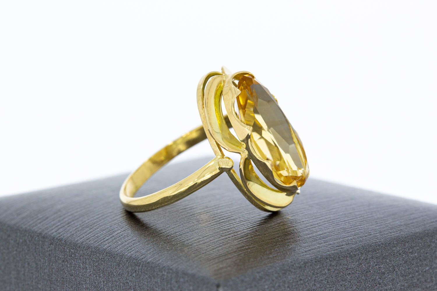 Citrien ring 14 Karaat goud - 18 mm