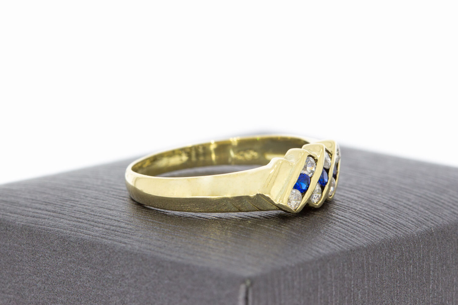 14 Karaat gouden Rij ring met Saffier - 18,5 mm