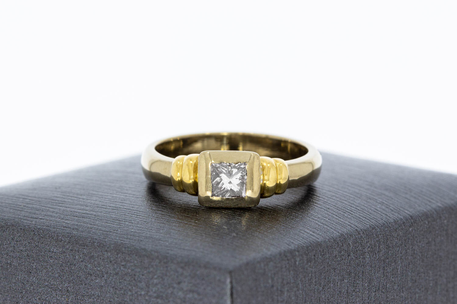 18 karaat gouden Solitaire Diamantring - 16,9 mm