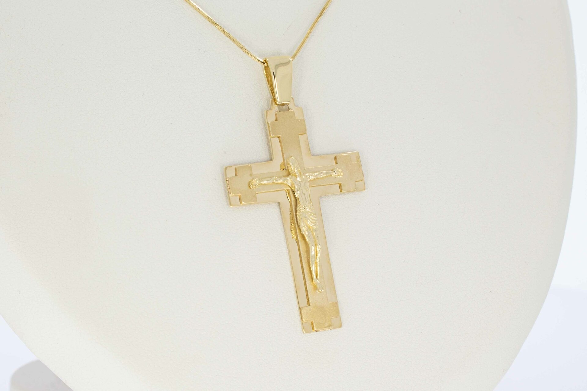 14 karaat geel gouden Kruis - 4,8 cm