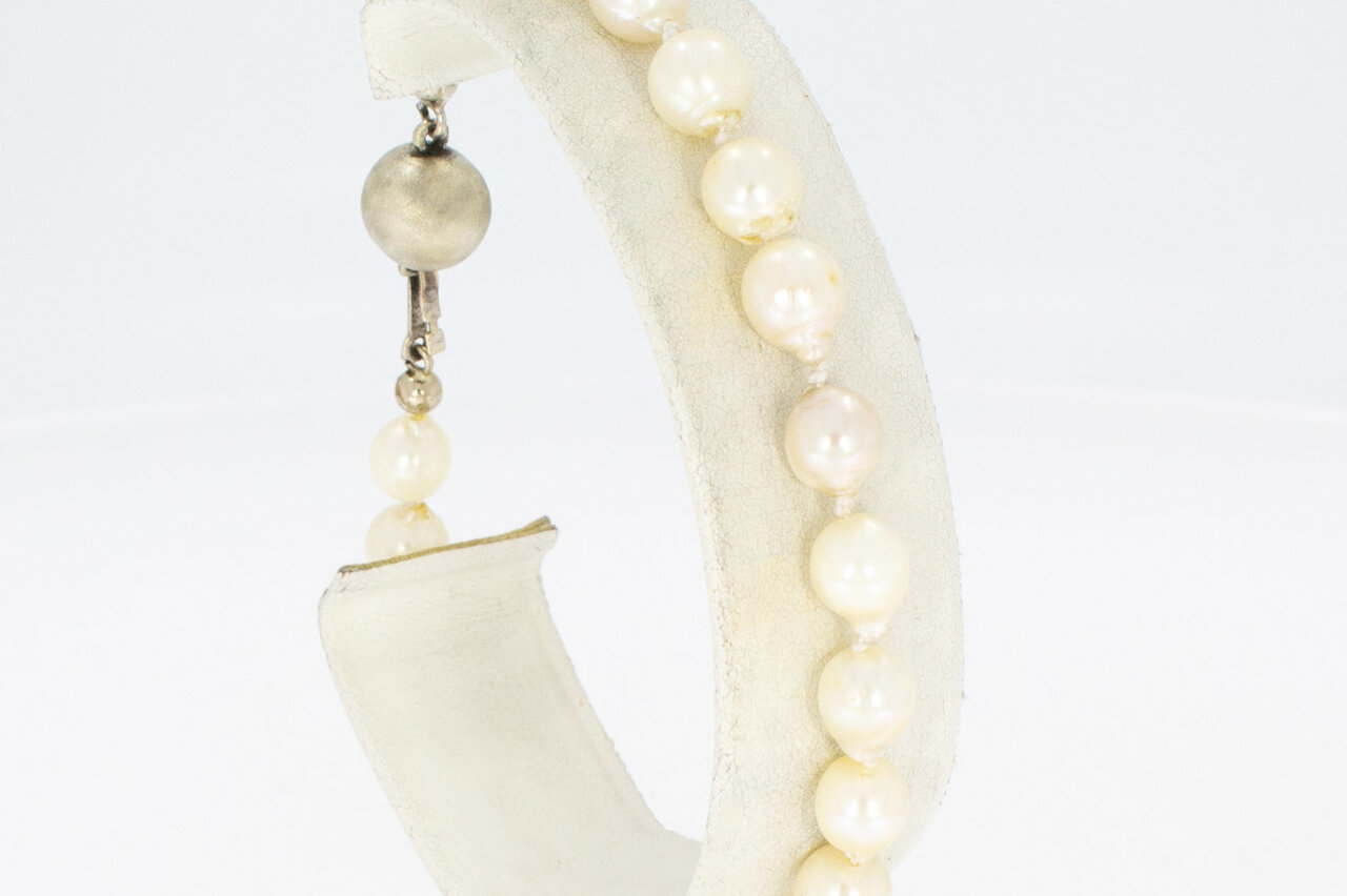 Parel armband met witgouden sluiting