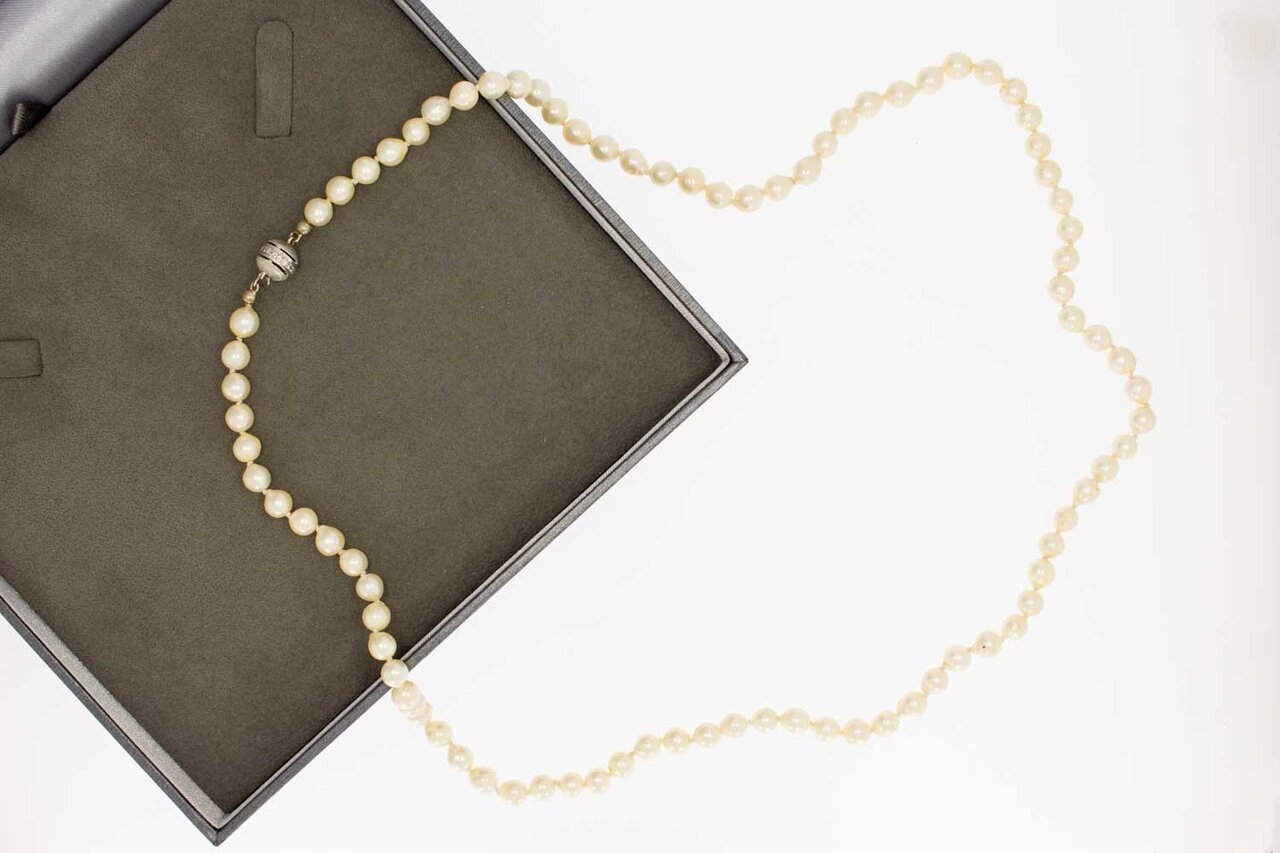 Parel ketting met witgouden sluiting - 73 cm