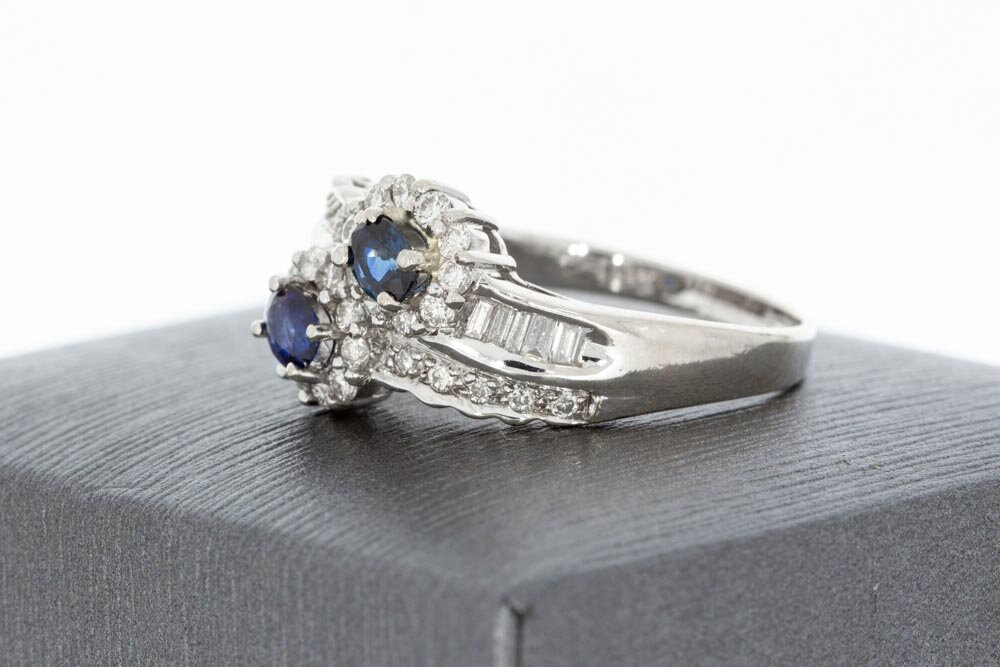 18 Karaat saffier ring met diamant - 18,9 mm