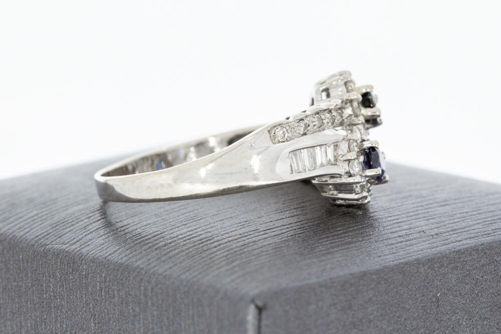 18 Karaat saffier ring met diamant - 18,9 mm