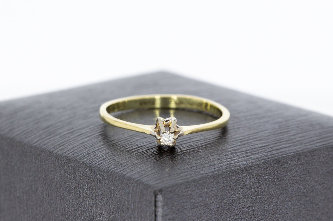 14 Karaat gouden diamant Solitairring - 16 ,9 mm