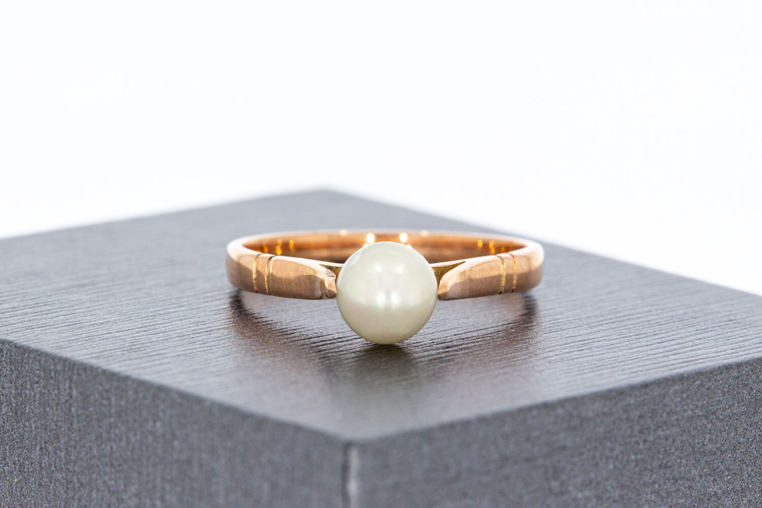 Solitaire Parelring 14 karaat goud - 17,5 mm