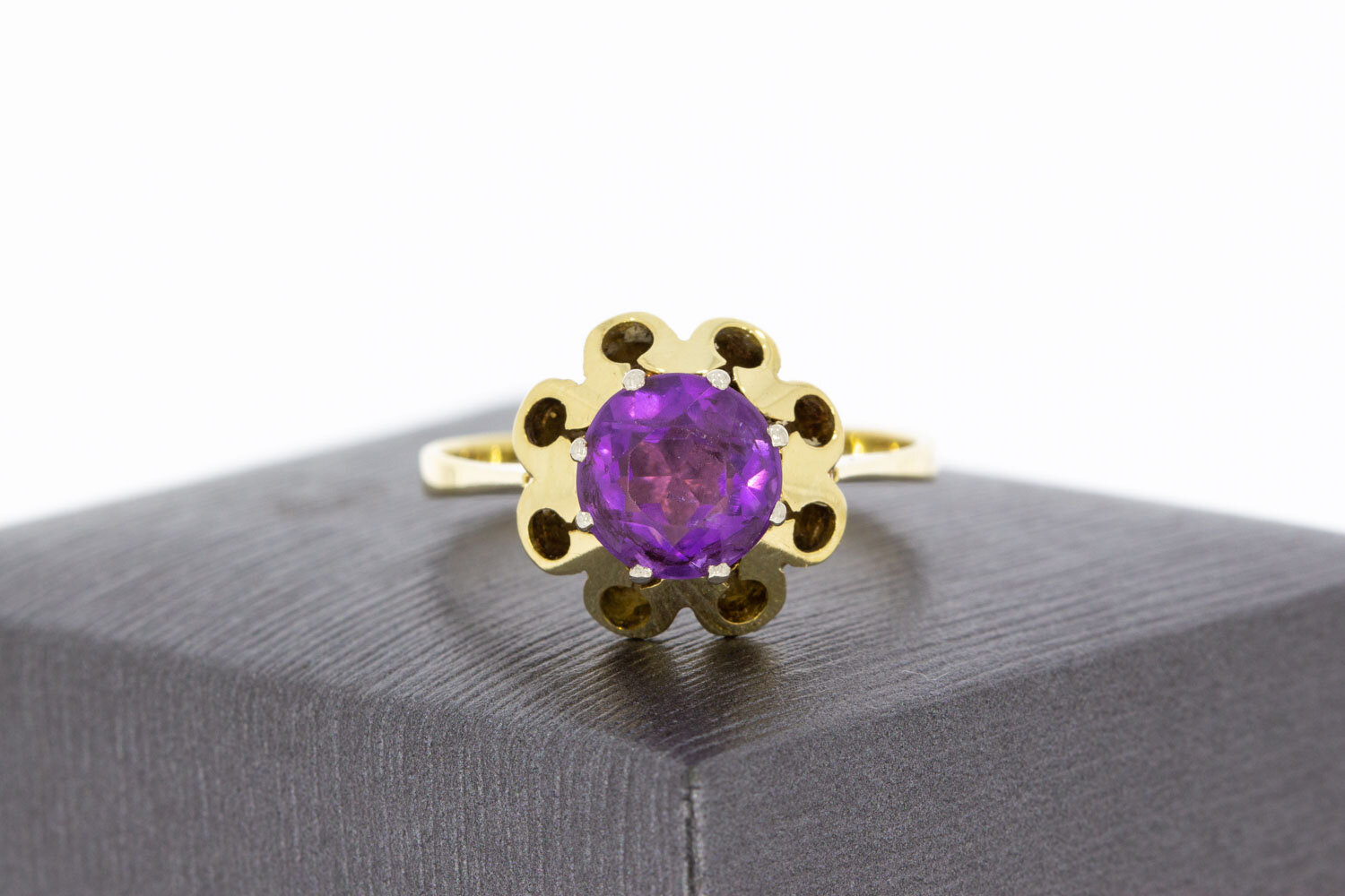 Amethist ring 14 karaat goud - 19,2 mm
