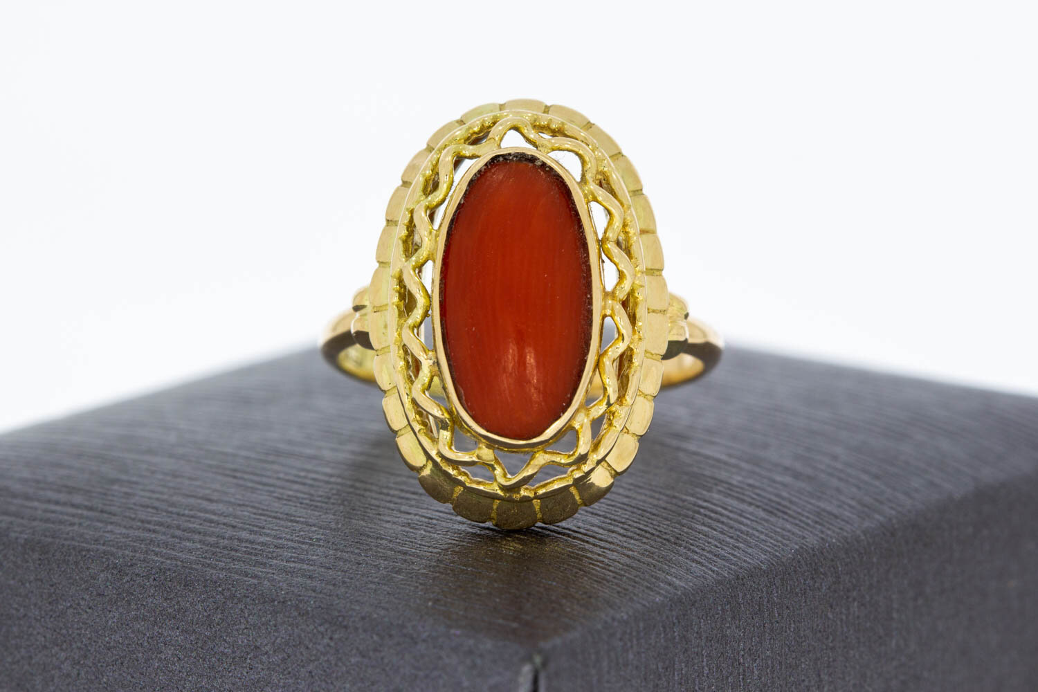 14 Karaat dames Bloedkoraal ring - 17,6 mm