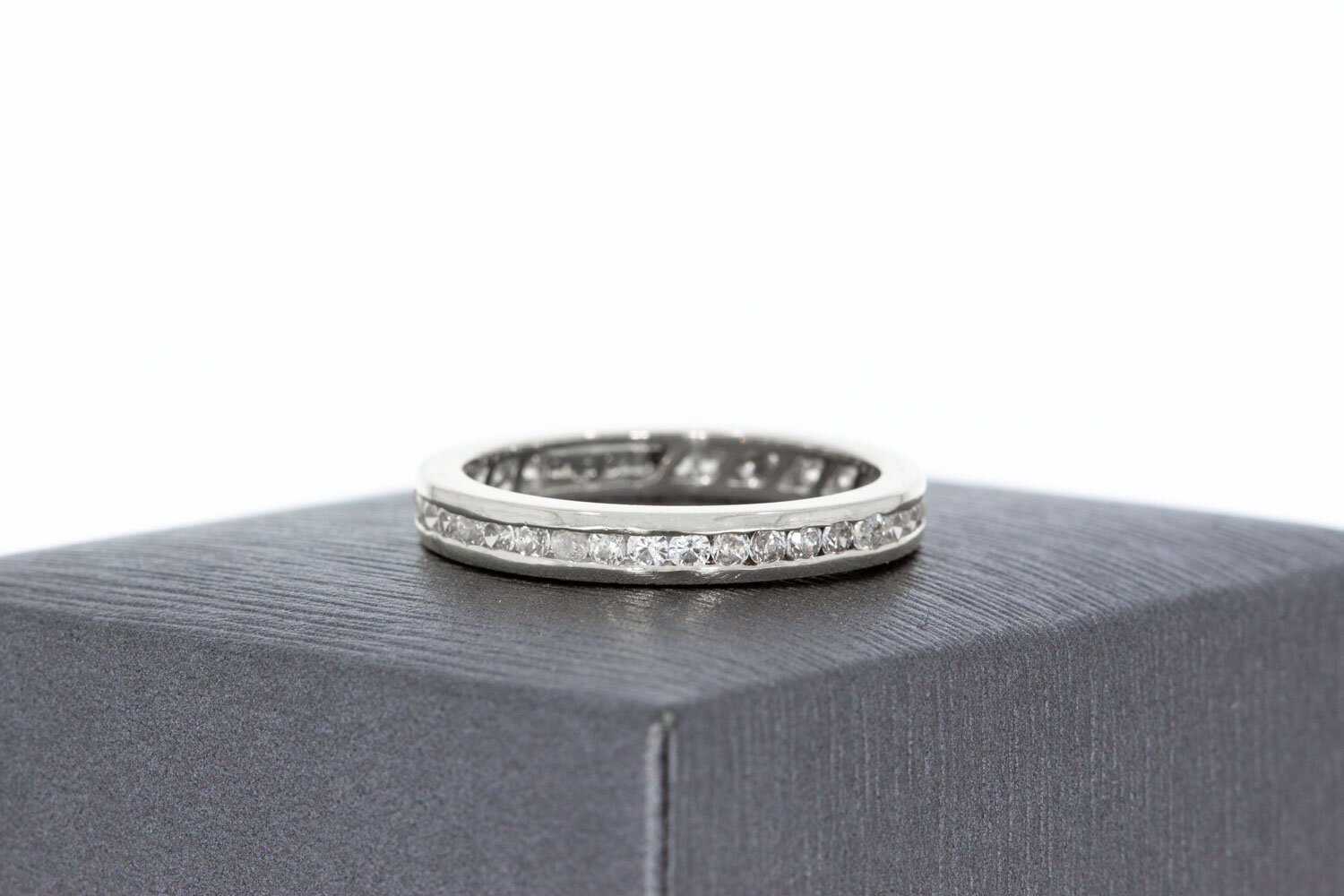 14 Karaat gouden Eternity damesring - 17,2 mm