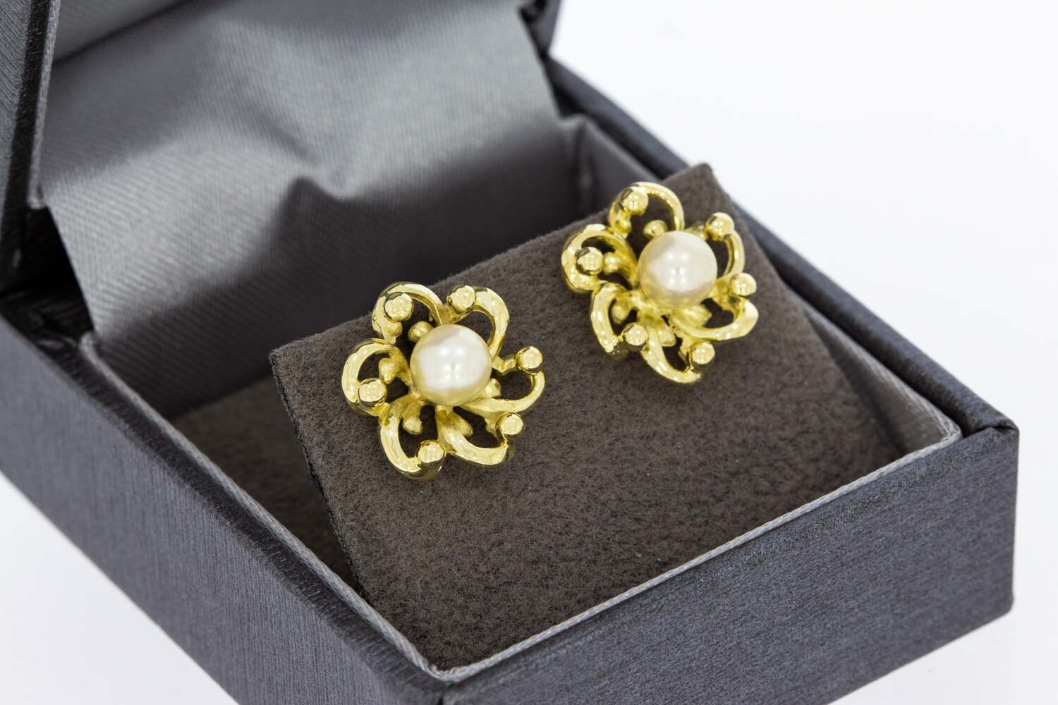 Parel oorknopjes 14 karaat goud - 1,4  cm