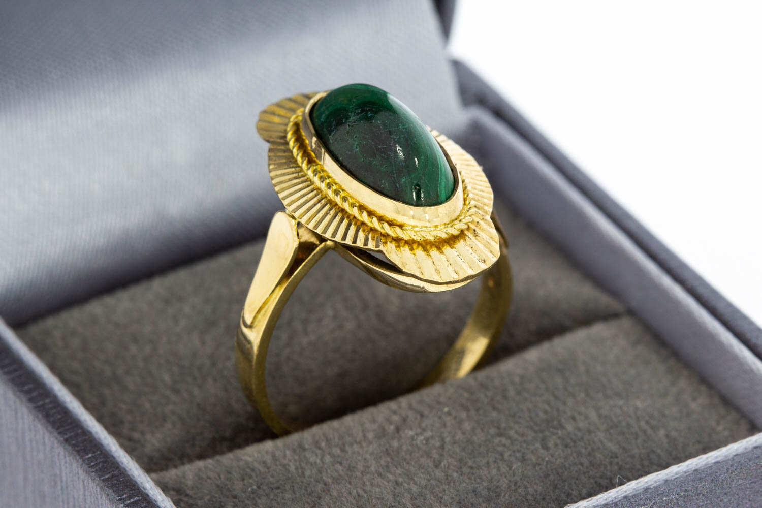 18 Karaat gouden Malachiet ring - 17,7 mm