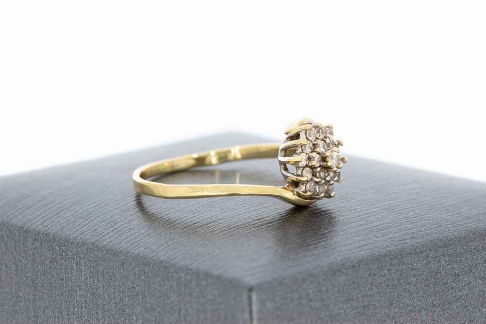 14 karaat damesring met diamantjes - 17,1 mm