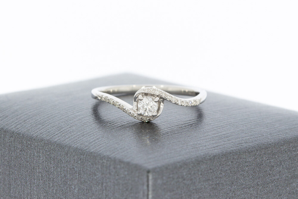 9 karaat dames diamant ringetje - 15,8 mm