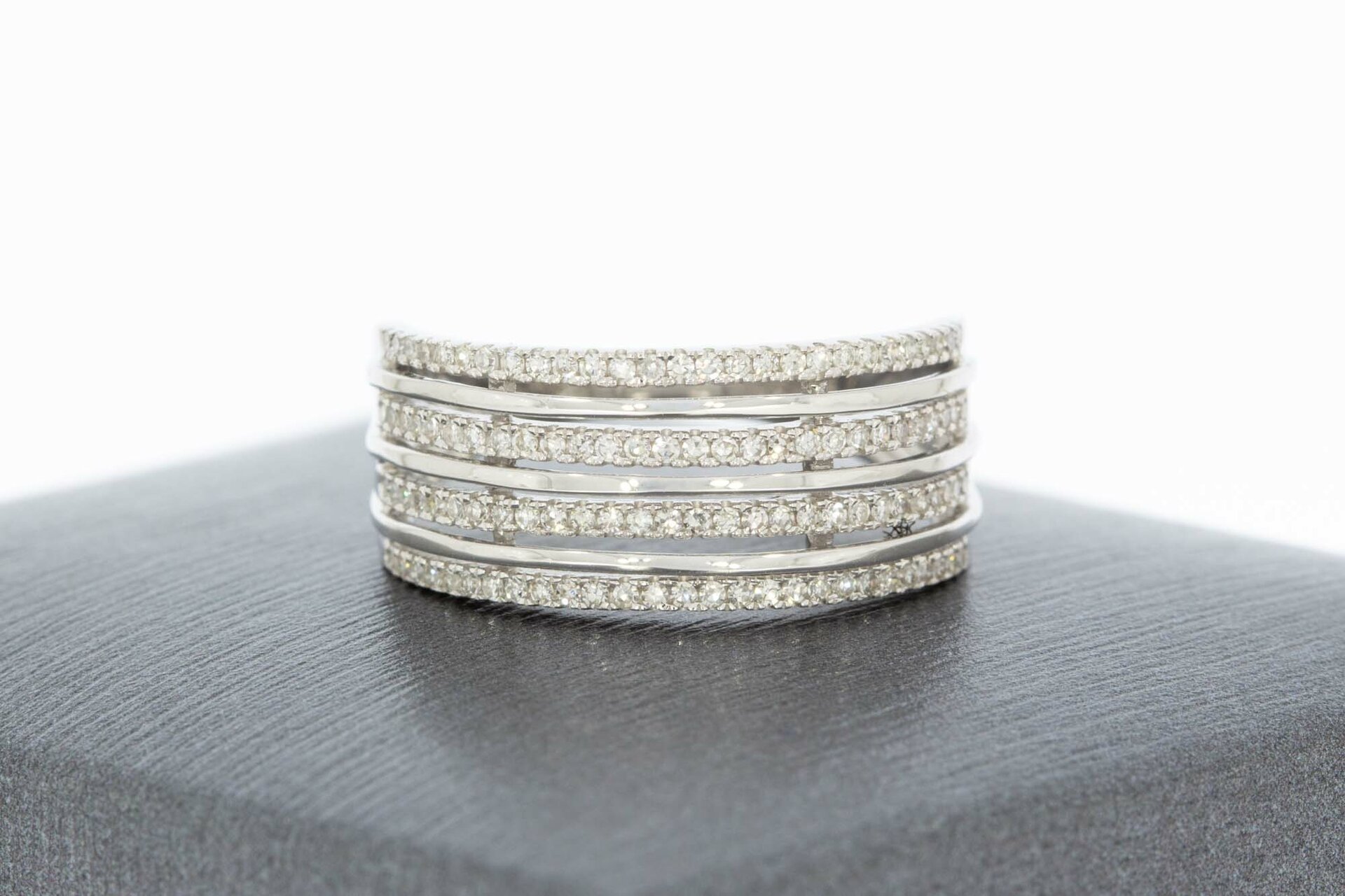 9 karaat (wit) brede damesring - 15,8 mm