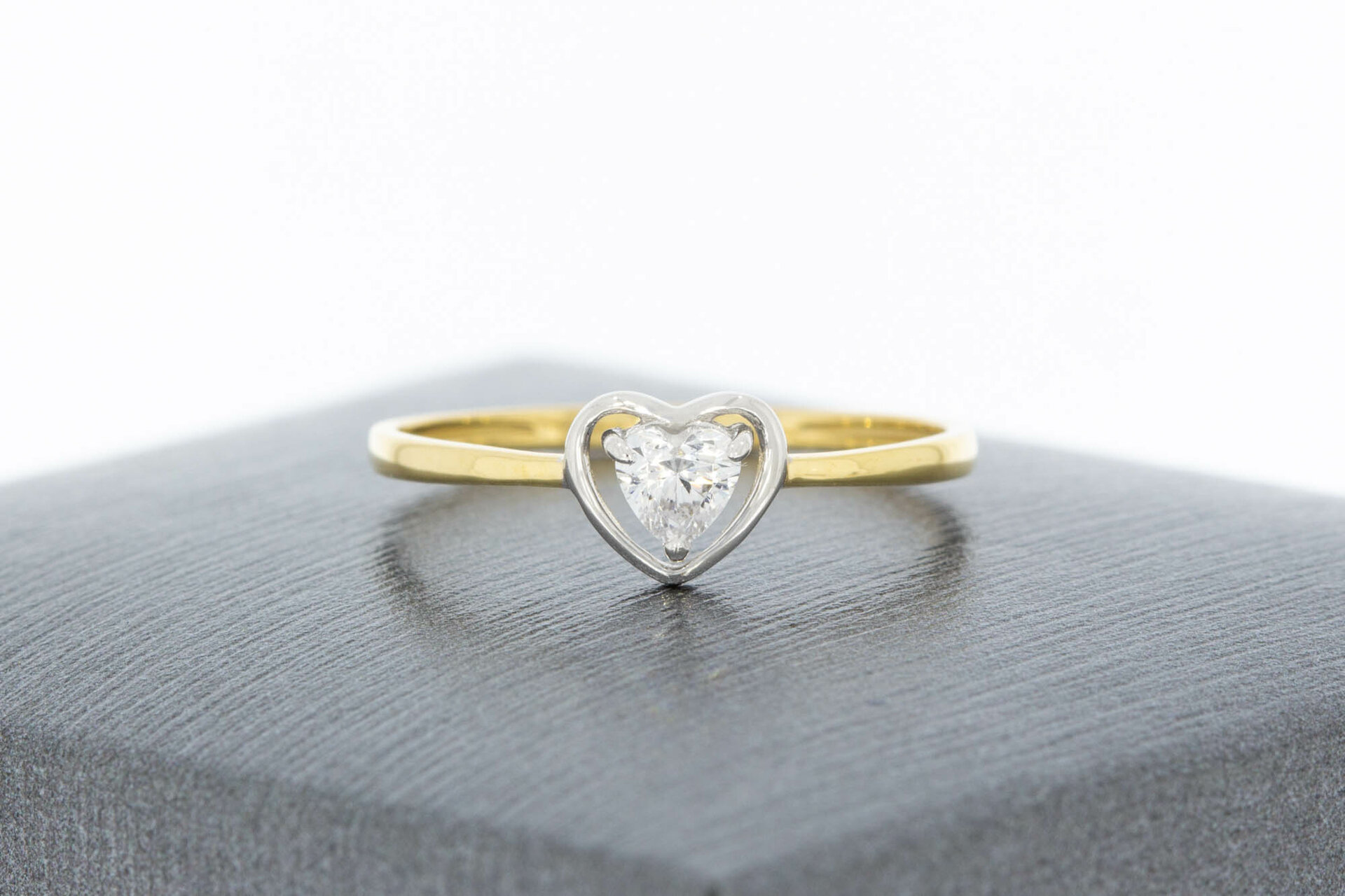 9 karaat dames hartjes ringetje - 15,4 mm