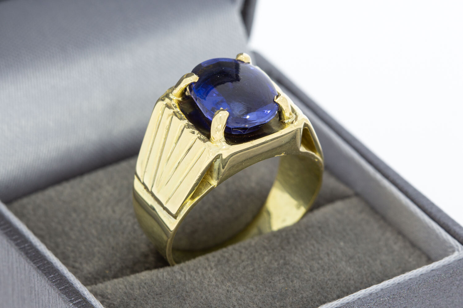 14 Karaat gouden blauwe Saffier ring - 19,8 mm