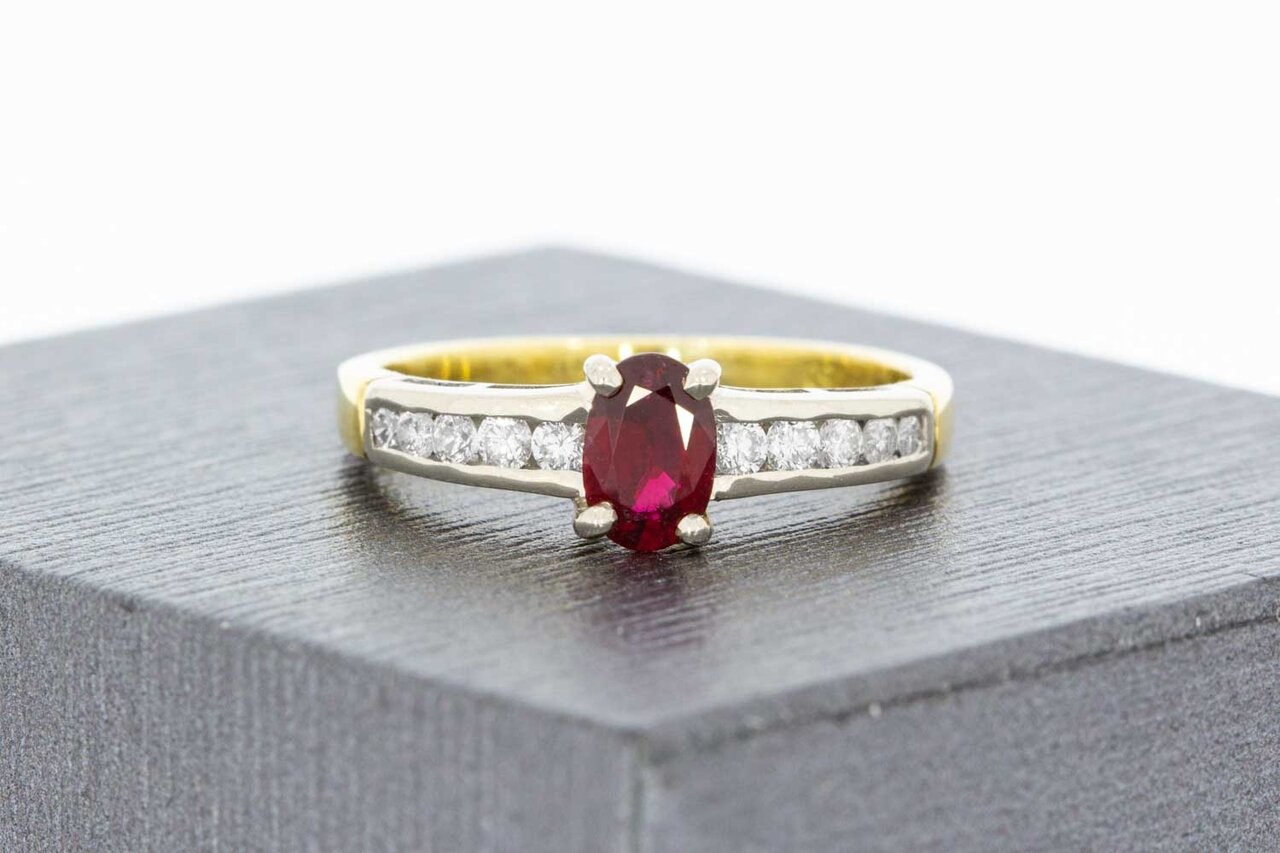 18 Karaat Robijn ring met diamant - 16,8 mm