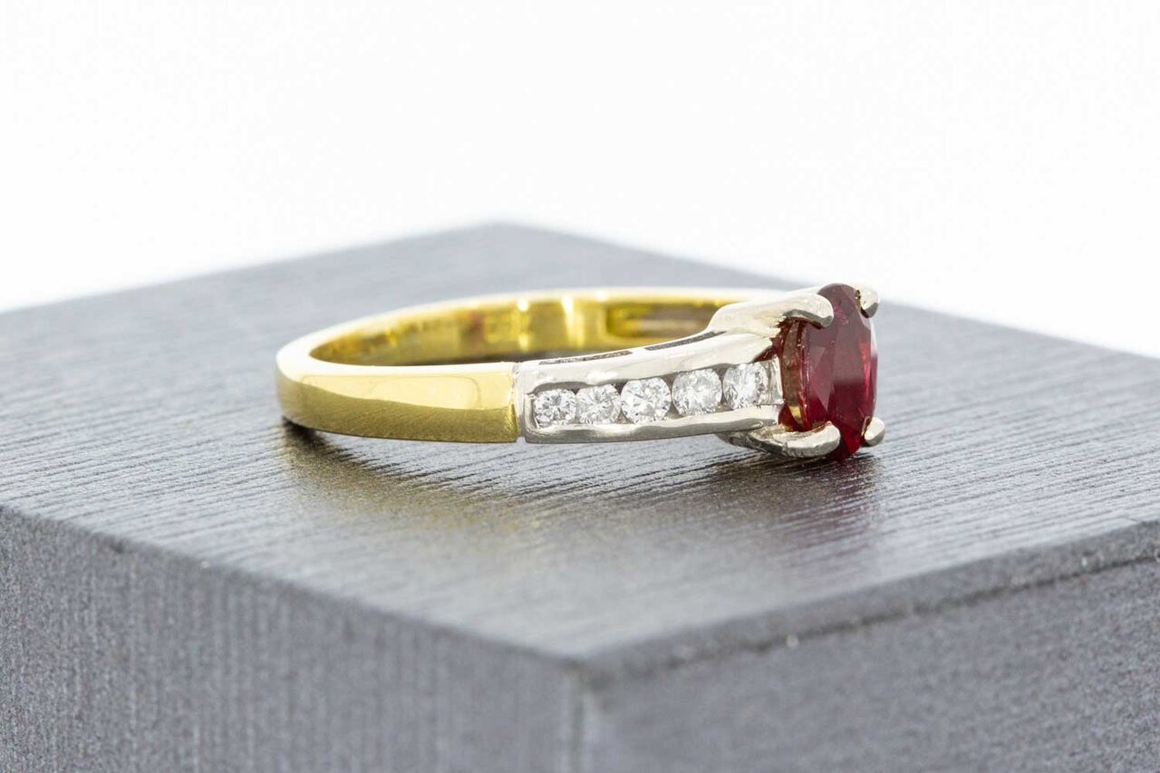 18 Karaat Robijn ring met diamant - 16,8 mm
