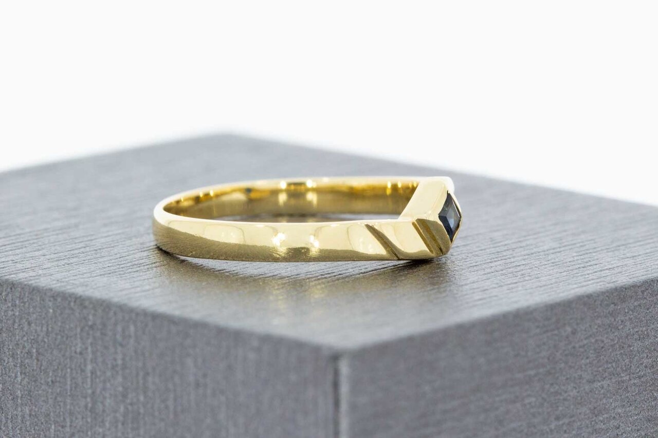 14 Karaat ring met Saffier - 16,5 mm