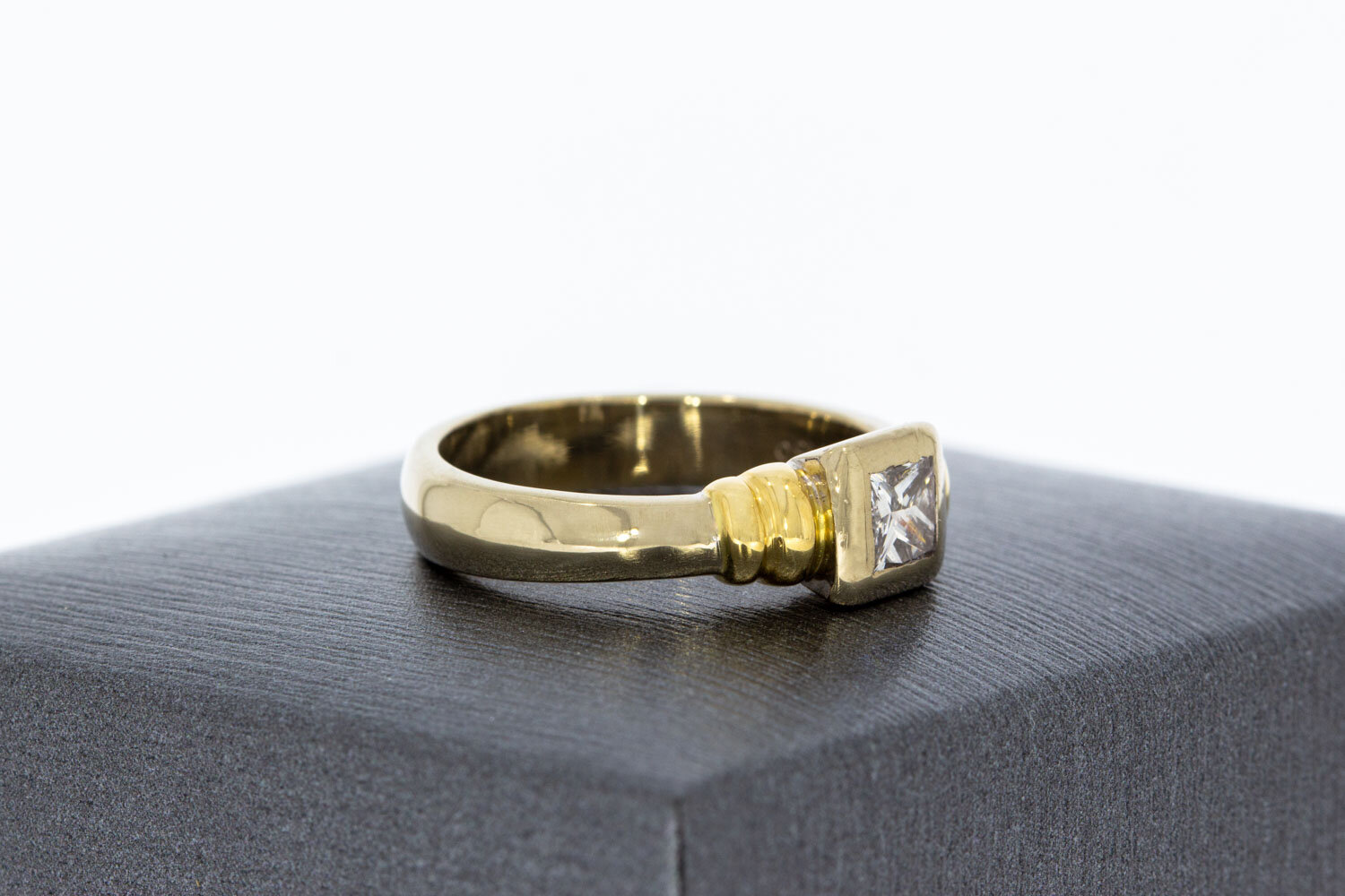 18 karaat Solitaire Diamantring - 16,9 mm