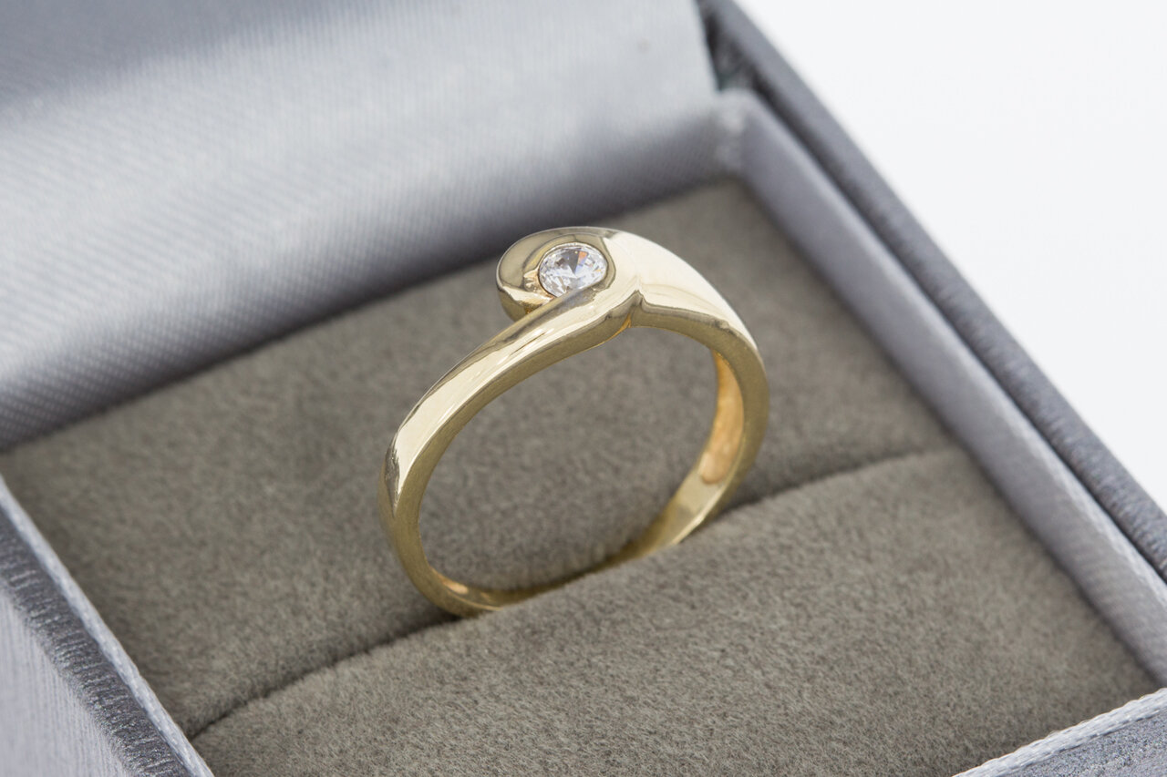14 Karaat gouden Zirkonia ring - 15,5 mm