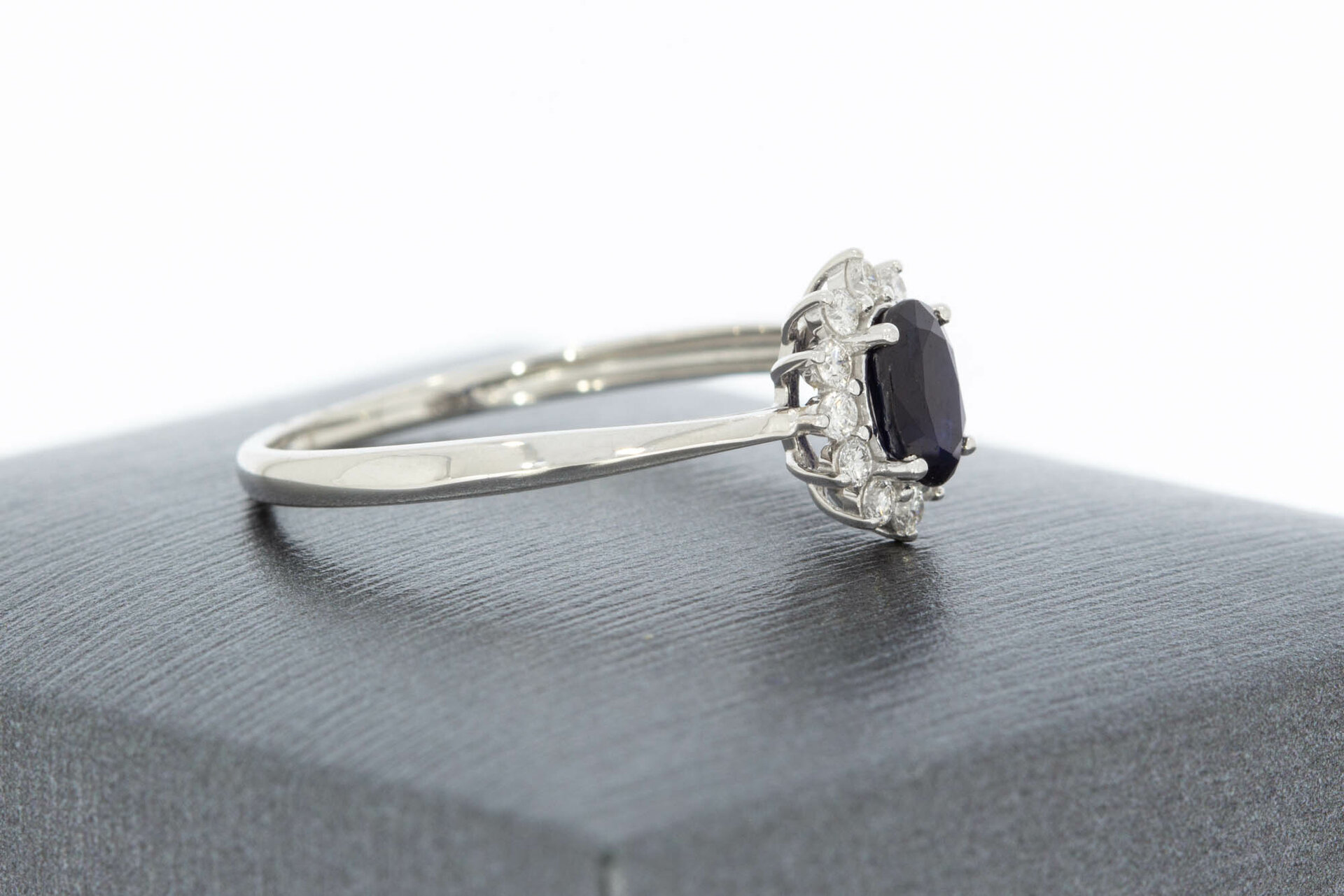 9 karaat witte saffieren ring - 18,3 mm