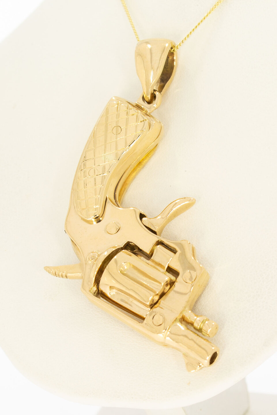 14 karaat gouden revolver hanger - 5 cm