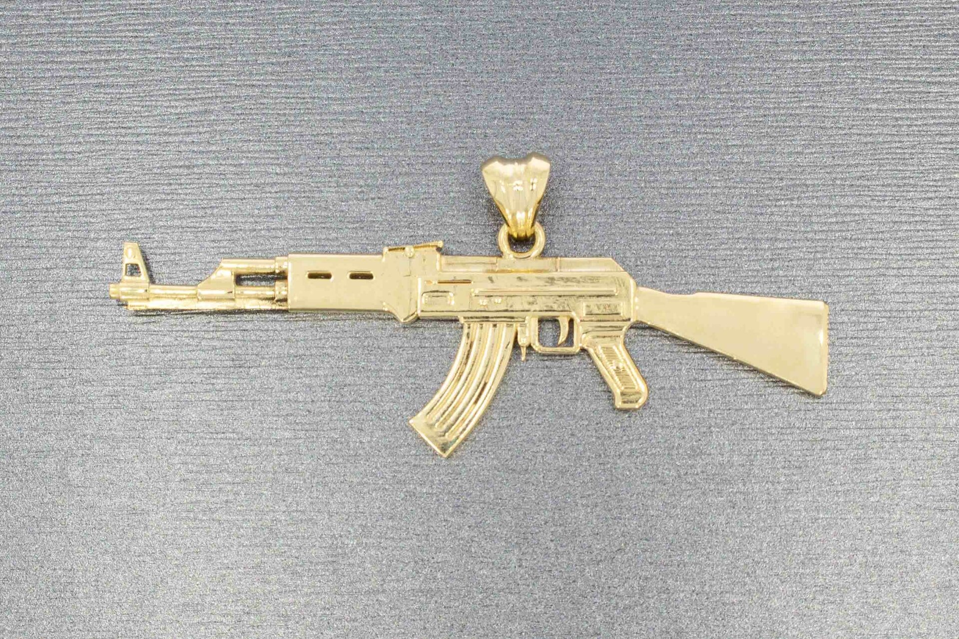14 karaat Kalashnikov hanger - 6,8 cm