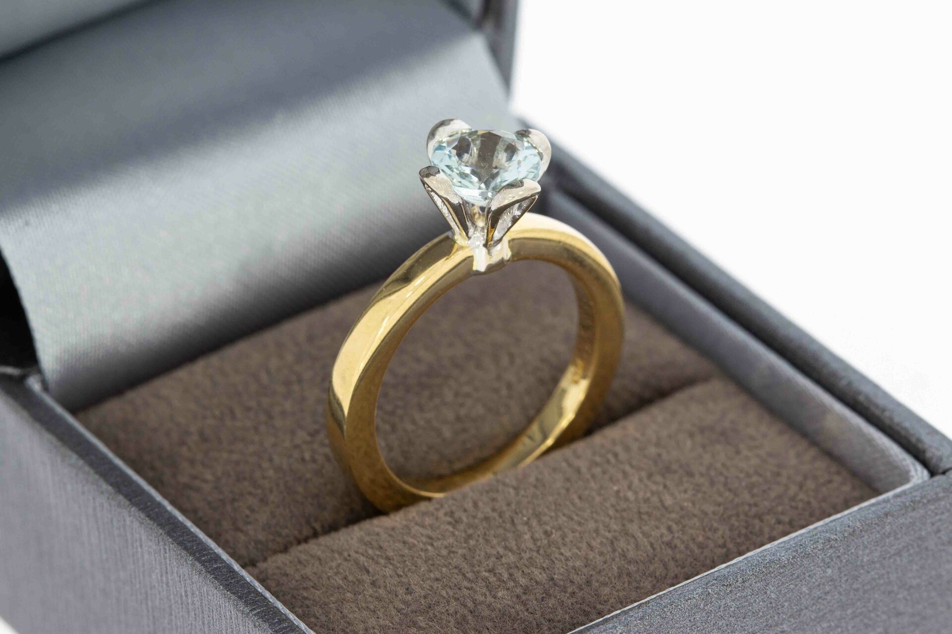 Aquamarijn ring 18 karaat goud - 16,8 mm