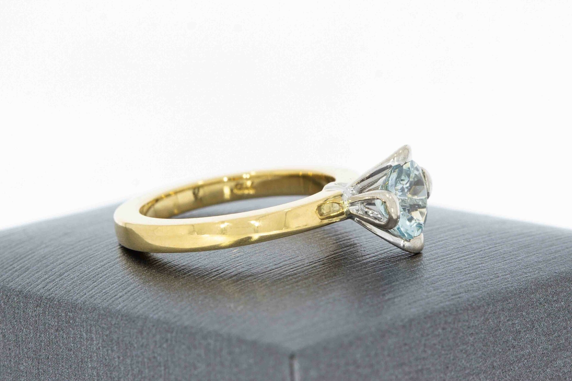 Aquamarijn ring 18 karaat goud - 16,8 mm
