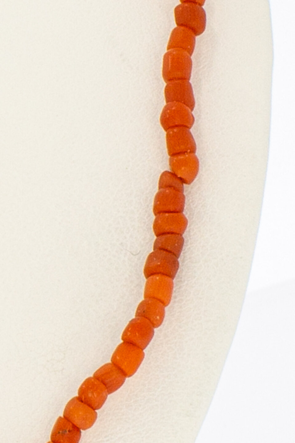 Bloedkoraal ketting 18 karaat goud - 47 cm