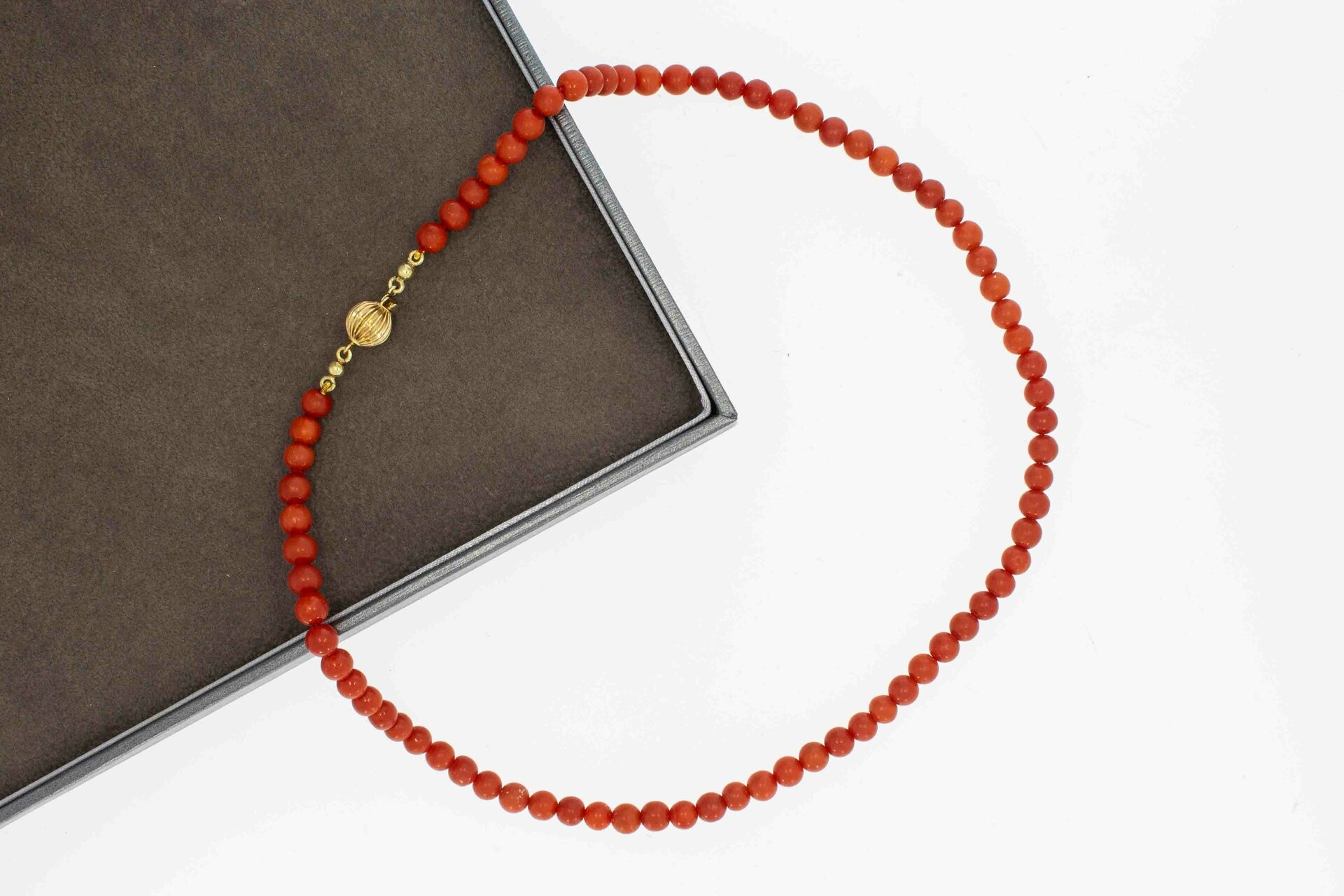 Bloedkoraal Collier 14 karaat goud - 39,5 cm