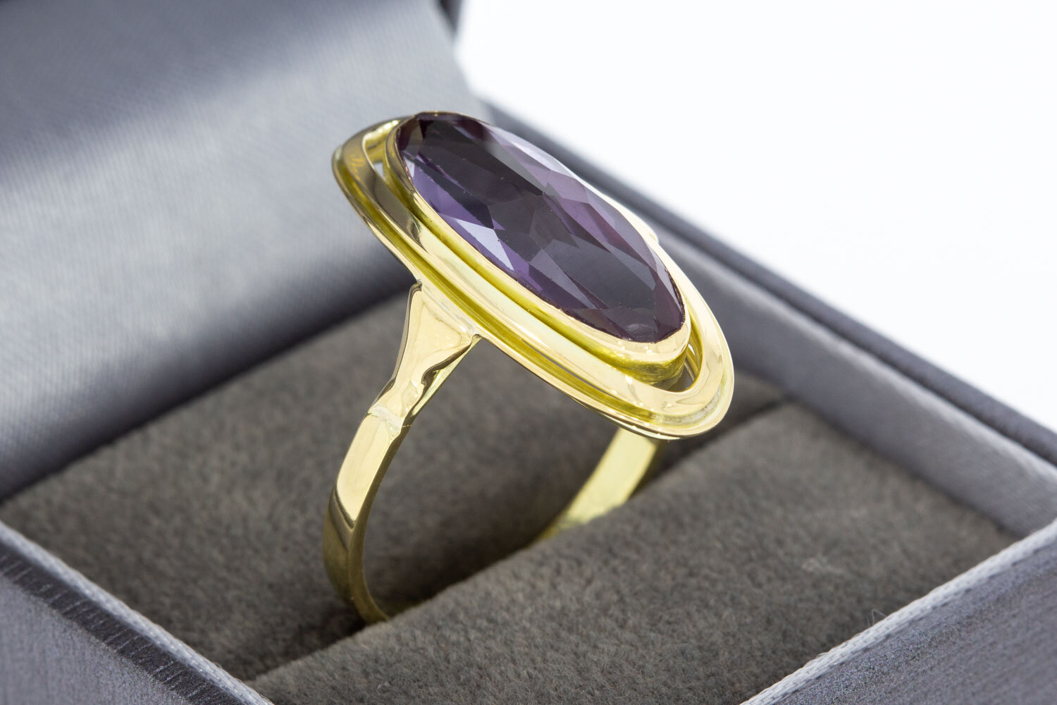 Amethystring 14 karaat goud - 19,8 mm