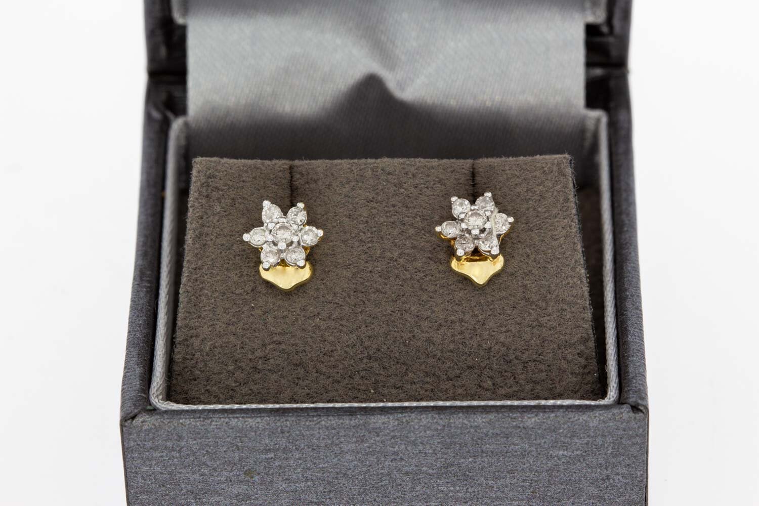 Diamant oorstekers 14 karaat goud - 0,7 cm