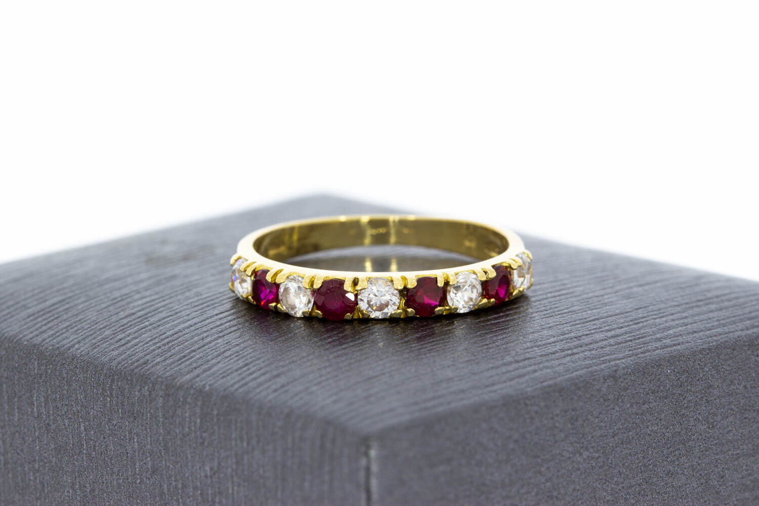 18 Karaat edelsteen aanschuifring - 16,6 mm