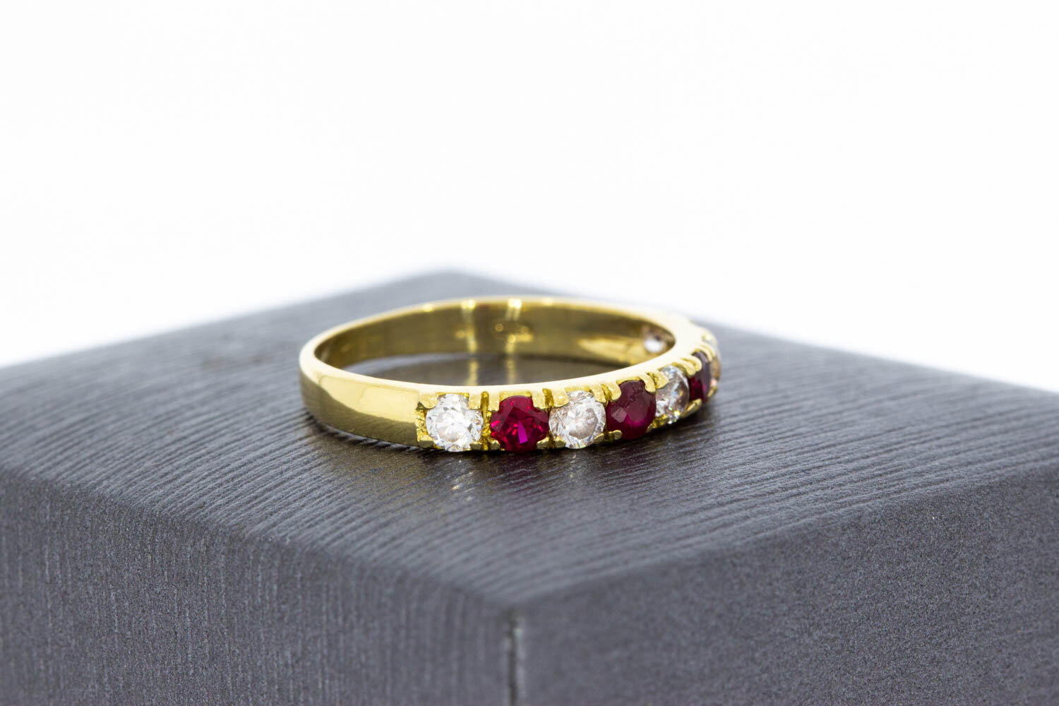 18 Karaat edelsteen aanschuifring - 16,6 mm