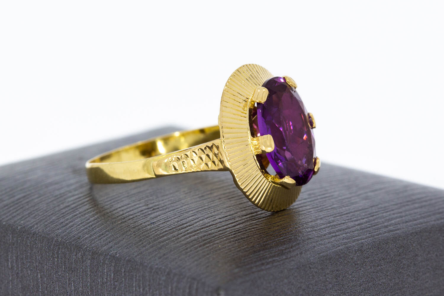 Amethyst ring 18 Karaat goud - 18,1 mm