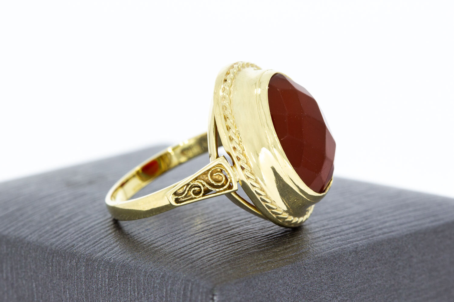 14 Karaat gouden Carneool ring - 17,2 mm