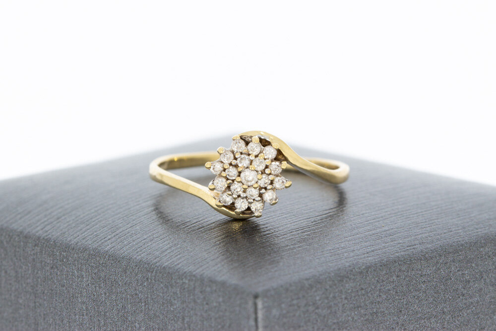14 karaat damesring met diamantjes - 17,1 mm