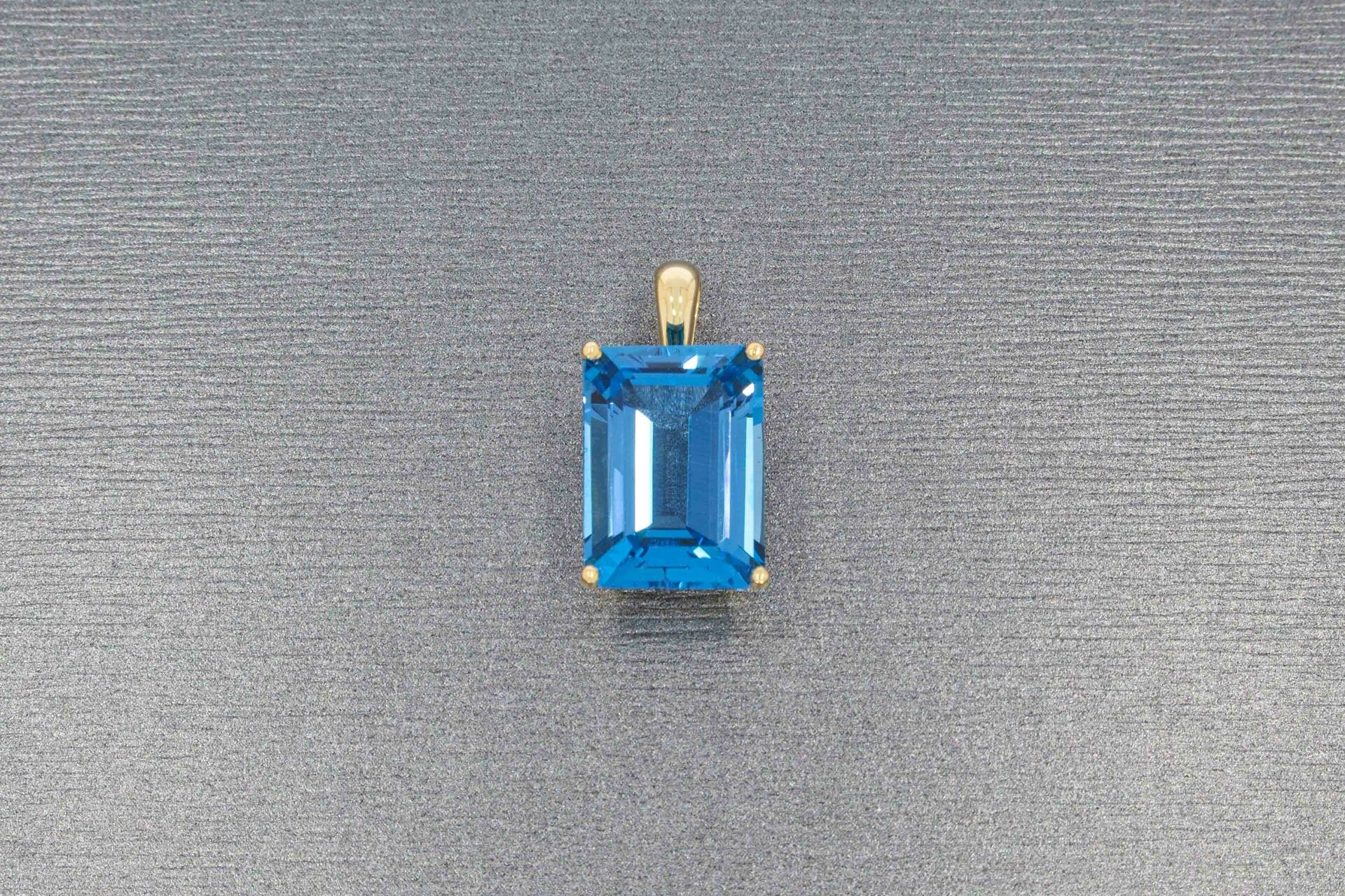 18 karaat goud Topaas dames hanger - 2,2 cm