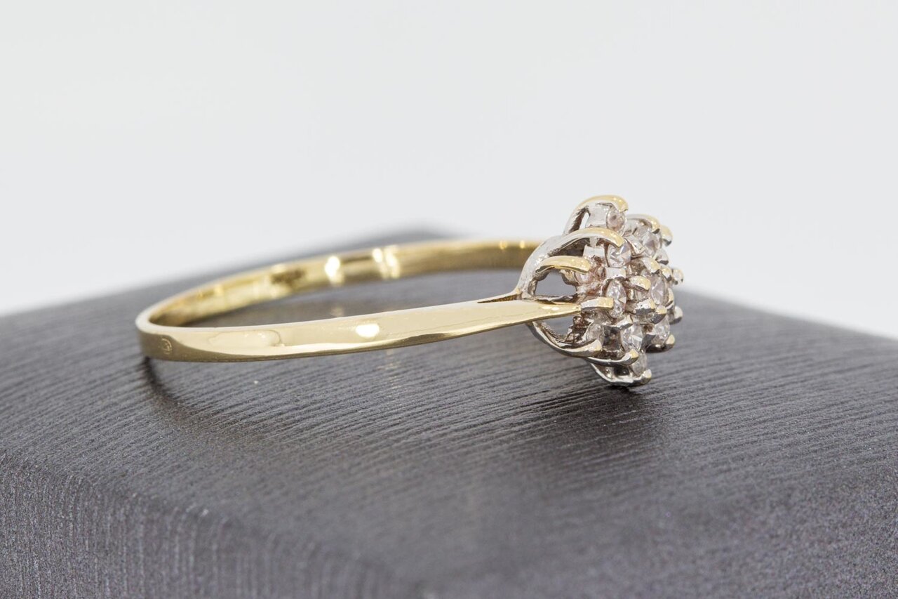 14 karaat goudenring met saffier - 20,3 mm