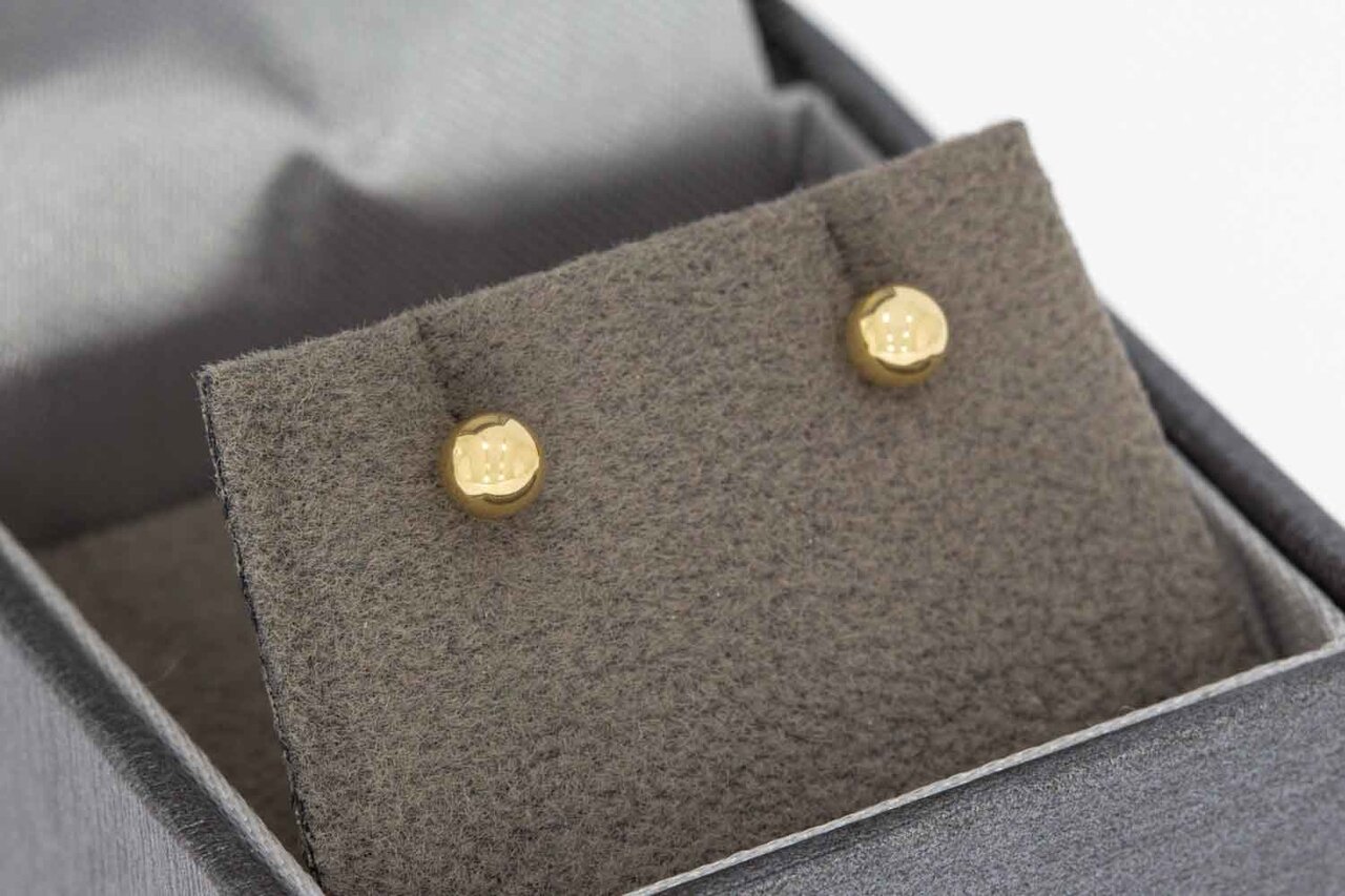 14 Karaat gouden bol oorknopjes - 0,4 cm