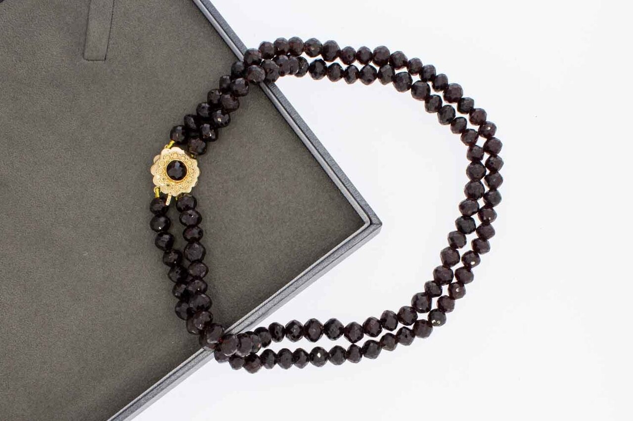 Granaten Collier met 14 Karaat sluiting - 36,5 cm