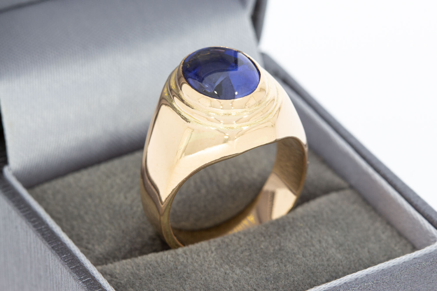 18 Karaat blauwe saffier ring - 19,5 mm